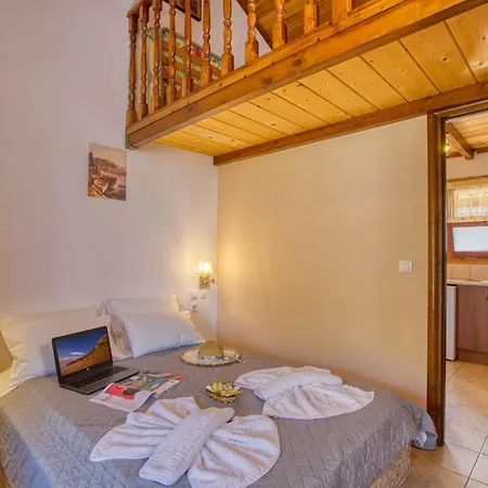 Appartamento Christinas Lofts Ágios Matthaíos Esterno foto